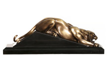 Panthère à l'affût