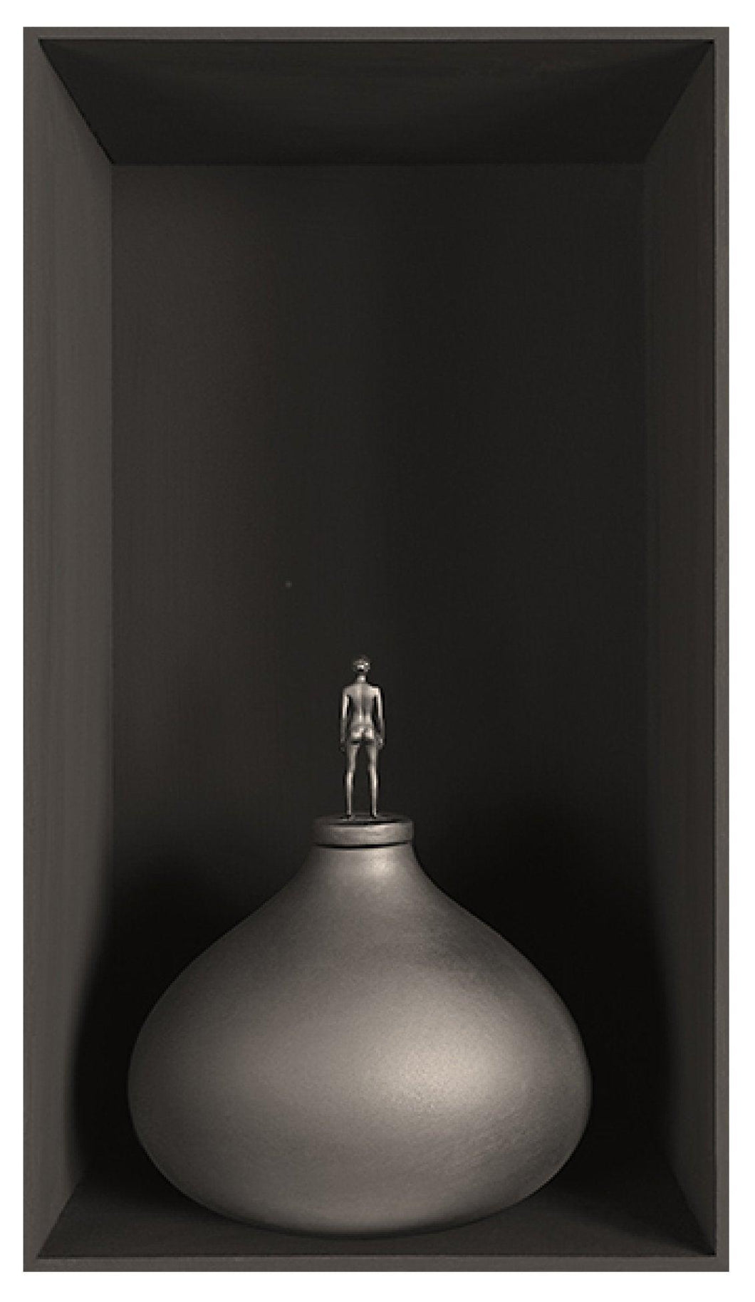 Columbario Negro 3 Black and White | Ruby Rumié,{{product.type}}