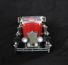 Precision Models: 1928 Stutz Black Hawk Speedster Objects | The Franklin Mint,{{product.type}}