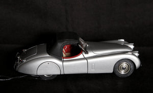 Precision Models: 1952 Jaguar XK 120 Metal | The Franklin Mint,{{product.type}}