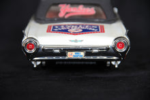 Precision Models: 1961 Ford Thunderbird NY Yankees Objects | The Franklin Mint,{{product.type}}