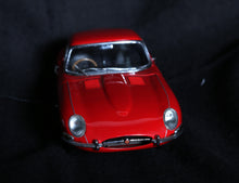 Precision Models: 1961 Jaguar E-Type Coupe Metal | The Franklin Mint,{{product.type}}